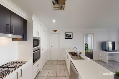 Property photo of 3 Hovea Court Dubbo NSW 2830