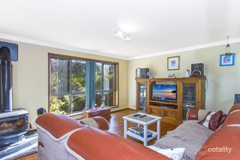 Property photo of 14 Kambala Close Wyoming NSW 2250