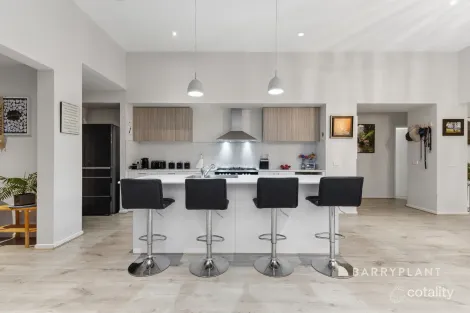 Property photo of 24 Meadows Drive Officer VIC 3809