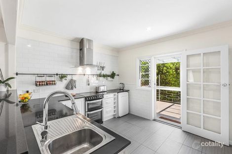 13 Faine St, Manly West, QLD 4179