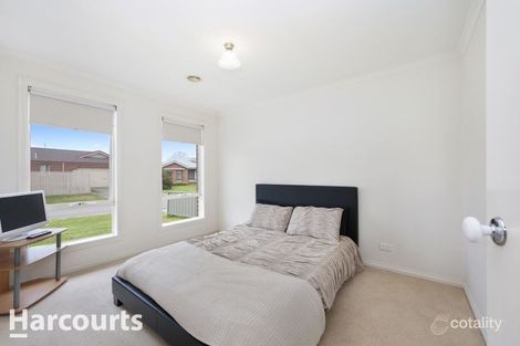 Property photo of 10 Cluden Gardens Sebastopol VIC 3356