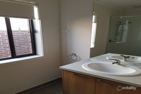 37 Albanel St, Armstrong Creek, VIC 3217