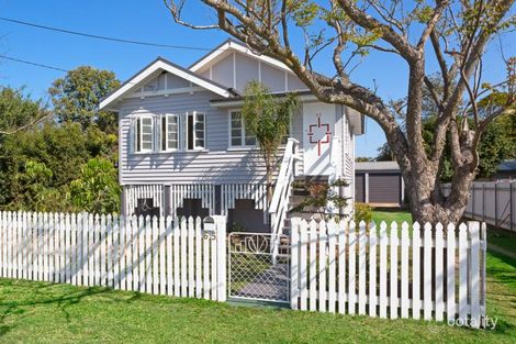 65 Arthur St, Woody Point, QLD 4019