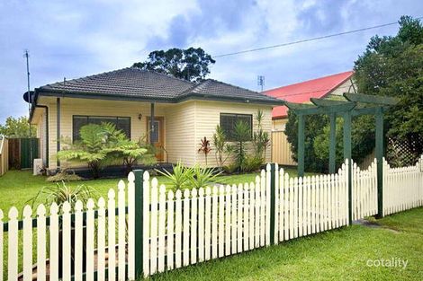53 Dunalban Ave, Woy Woy, NSW 2256