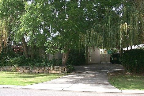 7 Holmes St, Shelley, WA 6148