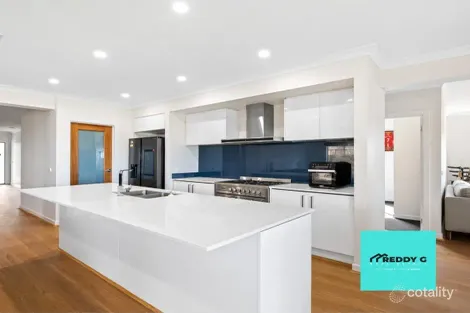 Property photo of 14 Gallaxus Avenue Wyndham Vale VIC 3024