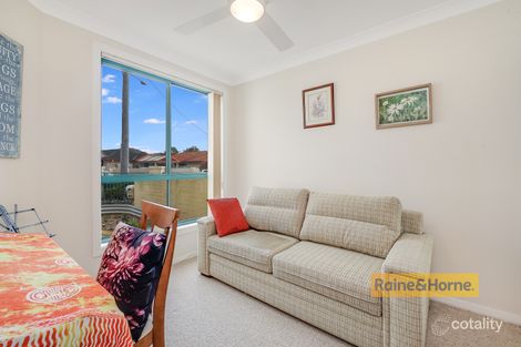 Property photo of 2/30 Bogan Road Booker Bay NSW 2257