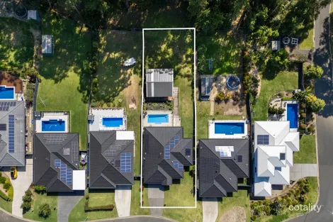 Property photo of 4 Forest View Close Bonville NSW 2450