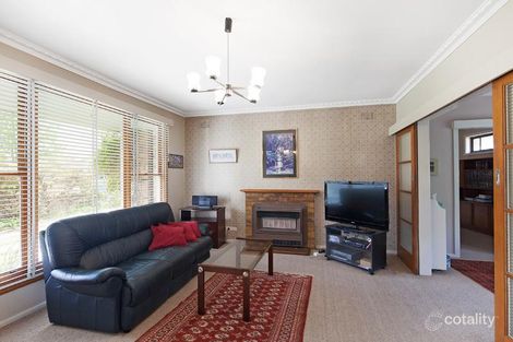 Property photo of 10 Eve Court Springvale VIC 3171