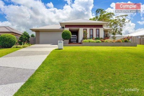 14 Woodland Dr, Southside, QLD 4570