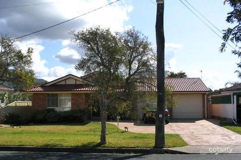 10 Balfour St, Fairy Meadow, NSW 2519