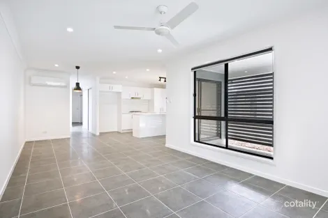 Property photo of 4/52 Bradman Street Caboolture QLD 4510