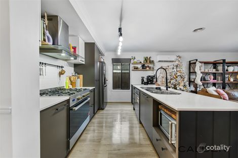 Property photo of 16 Brooksby Circuit Harkness VIC 3337