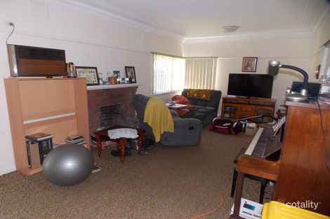 13 Jaques St, Ourimbah, NSW 2258