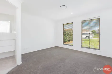 Property photo of 31 Lemonwood Circuit Thornton NSW 2322