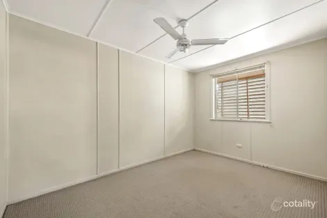 Property photo of 5 Jackson Street Centenary Heights QLD 4350