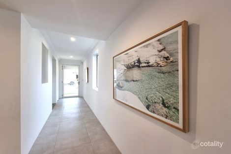 Property photo of 12 Boudicca Drive Forrestdale WA 6112