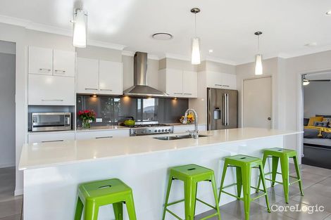 Property photo of 2 Carisbrooke Cove Maudsland QLD 4210