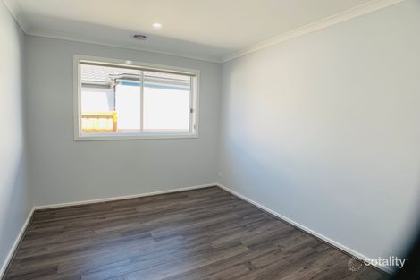 Property photo of 8 Janoli Street Mickleham VIC 3064
