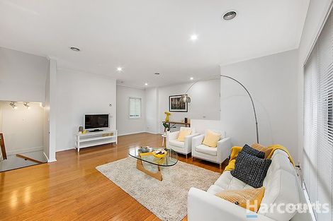 Property photo of 10/18 Tulloch Grove Glen Waverley VIC 3150