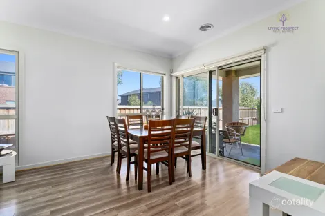 Property photo of 25 Kangaroo Crescent Aintree VIC 3336