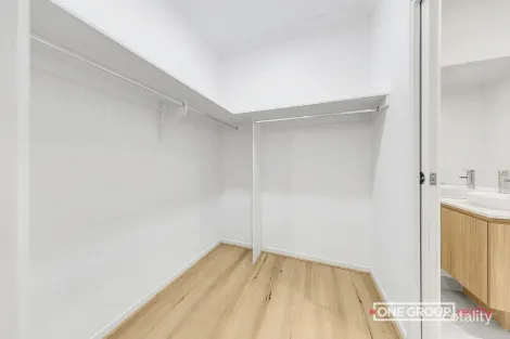 Property photo of 7 Charnwood Street Mickleham VIC 3064