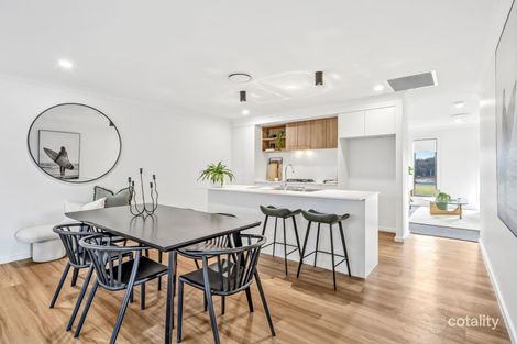 2 Whitlam St, Thrumster, NSW 2444