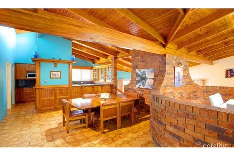 5 Lindsay St, Southside, QLD 4570