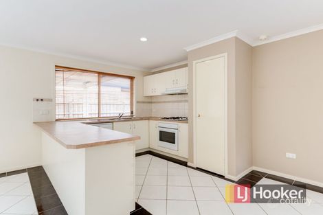 Property photo of 16 Bateman Grove Hampton Park VIC 3976