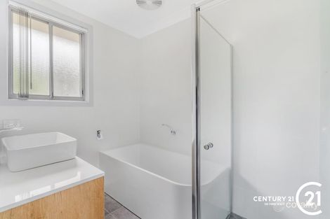 Property photo of 4 Burramy Close Bossley Park NSW 2176