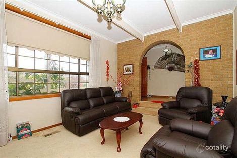 Property photo of 11 Carrington Boulevard Thomastown VIC 3074
