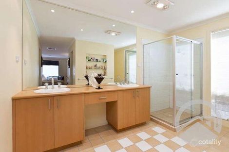 Property photo of 14 Yardley Court Berwick VIC 3806