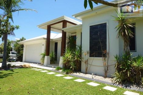 Property photo of 10 Arafura Close Burdell QLD 4818