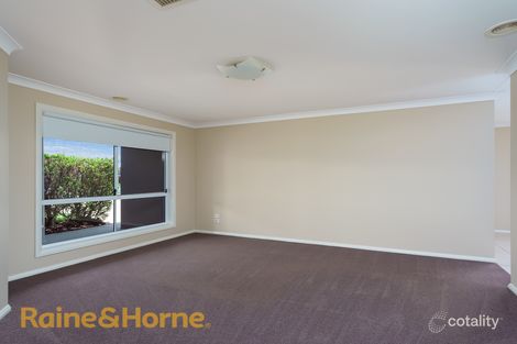 Property photo of 6 Carinya Street Glenfield Park NSW 2650