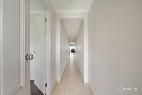 Property photo of 7 Hoddle Link Manor Lakes VIC 3024