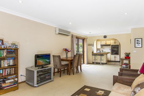Property photo of 2/7 Robson Close Point Clare NSW 2250