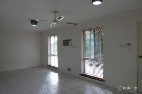 Property photo of 27 Knowle Way Warnbro WA 6169