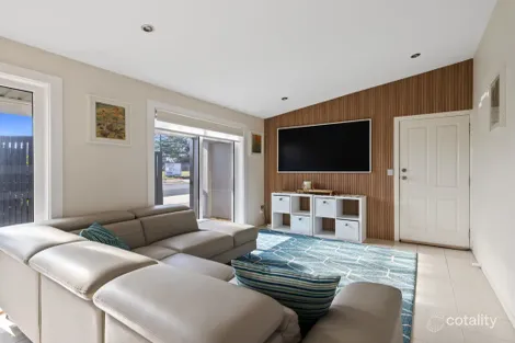 Property photo of 2 Park Road San Remo VIC 3925