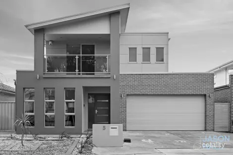 Property photo of 5 Buzo Gardens Franklin ACT 2913