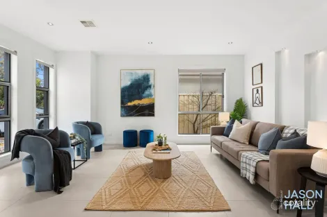 Property photo of 5 Buzo Gardens Franklin ACT 2913