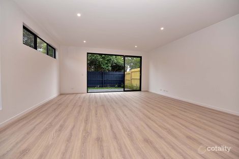Property photo of 32B Cambridge Drive Glen Waverley VIC 3150