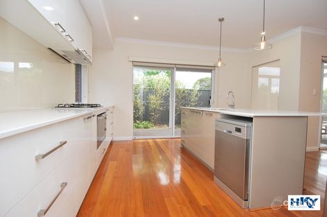 2b Freeland Way, Eden Hill, WA 6054
