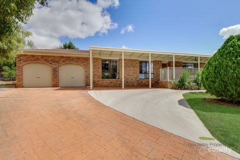 Property photo of 8 Stubbs Place Yass NSW 2582