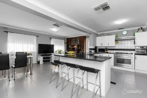 Property photo of 37 Boronia Place Junee NSW 2663