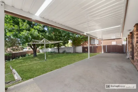 Property photo of 3 Elm Place Kelso NSW 2795