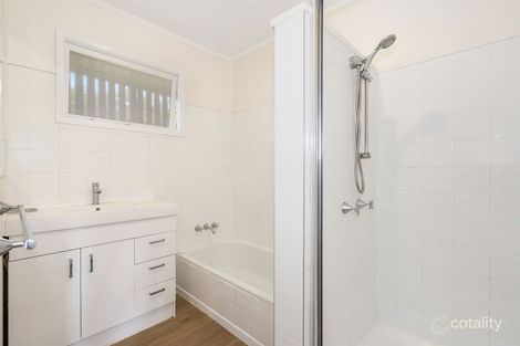 Property photo of 28 Cunard Street Holland Park QLD 4121