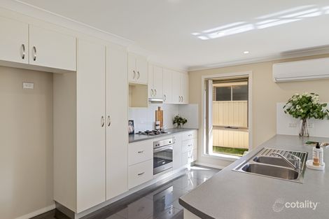 Property photo of 28 Holman Way Orange NSW 2800