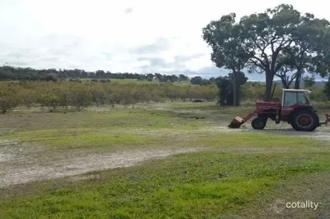 821 Robinson Rd, South Glencoe, WA 6317