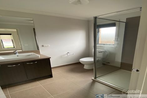Property photo of 1 Merlot Way Clyde North VIC 3978