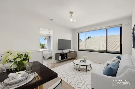 Property photo of 8/242 Pascoe Vale Road Essendon VIC 3040